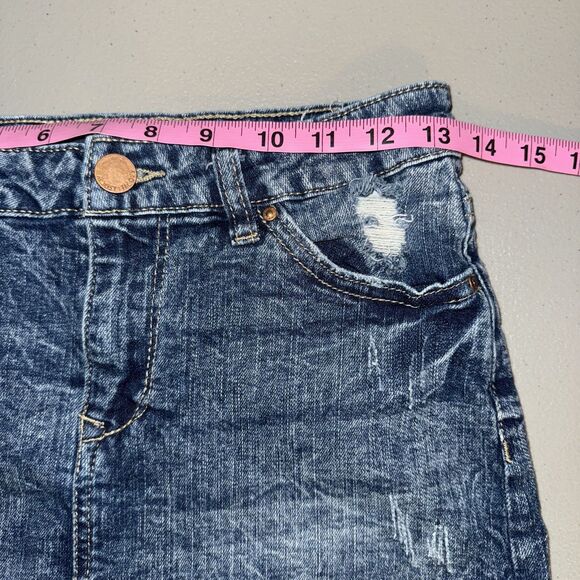 Almost Famous High Rise Denim Mini Skirt Distressed Frayed Hem Side Slits Size 7 - Picture 9 of 14